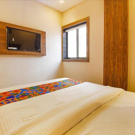 Fabhotel Peninsula - Nr Csmt Station มุมไบ ภายนอก รูปภาพ