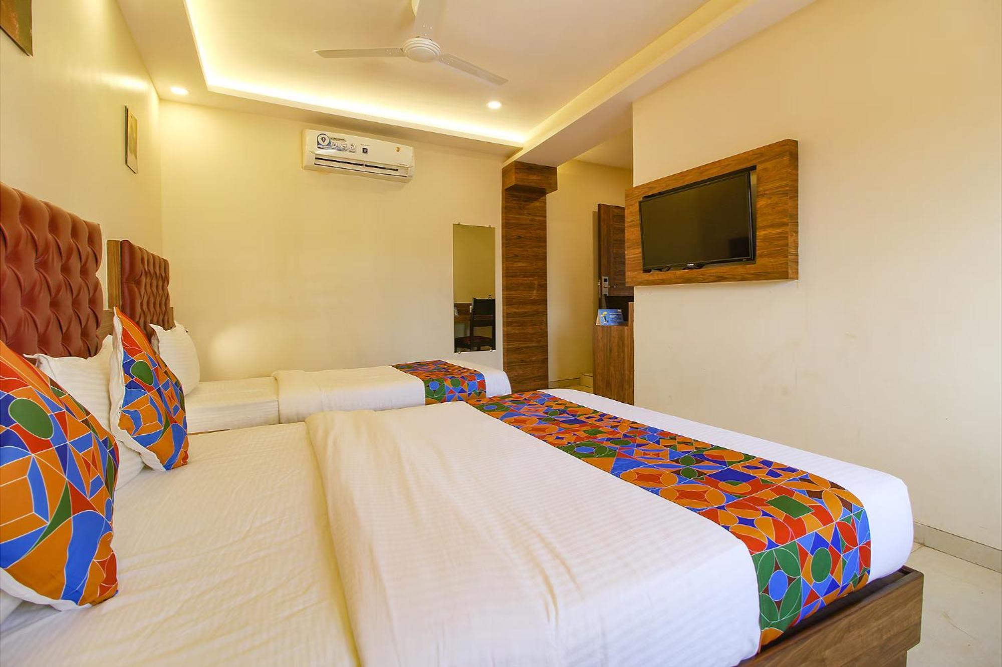 Fabhotel Peninsula - Nr Csmt Station มุมไบ ภายนอก รูปภาพ