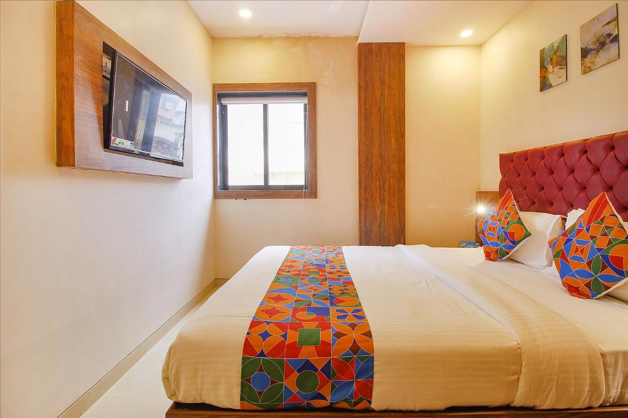 Fabhotel Peninsula - Nr Csmt Station มุมไบ ภายนอก รูปภาพ